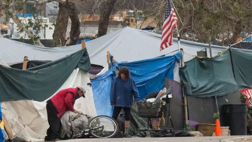 La mitad de los encuestados sostiene que la vida en los Estados Unidos es peor que hace 50 años