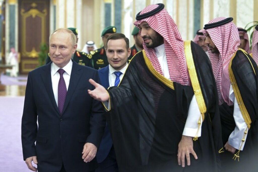 El presidente ruso, Vladimir Putin, se reunió la semana pasada con autoridades de los gobiernos de Arabia Saudita y Emiratos Árabes en Abu Dabi